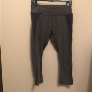 Grey crop leggings